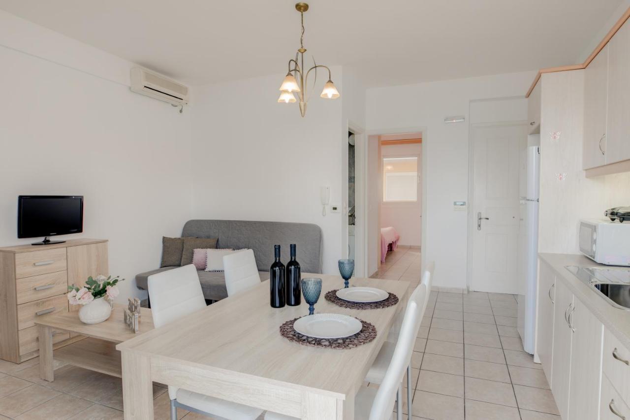 Sugar Blue - Apartments On The Beach Agios Vasilios  Екстериор снимка